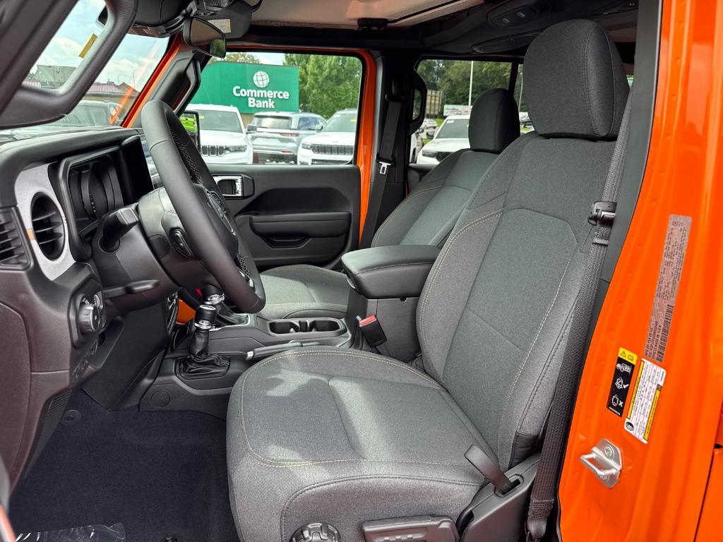 new 2025 Jeep Wrangler car, priced at $42,988
