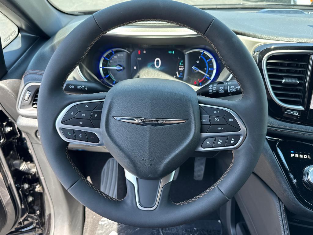 new 2025 Chrysler Pacifica Hybrid car, priced at $49,988