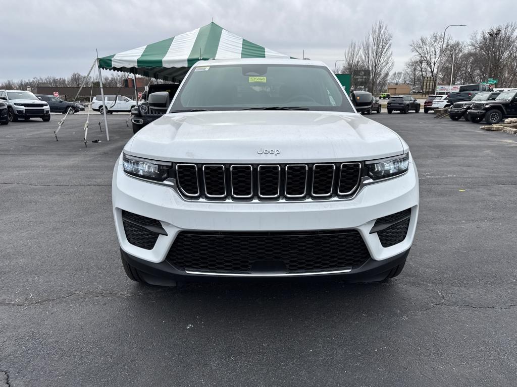 new 2025 Jeep Grand Cherokee car, priced at $40,830