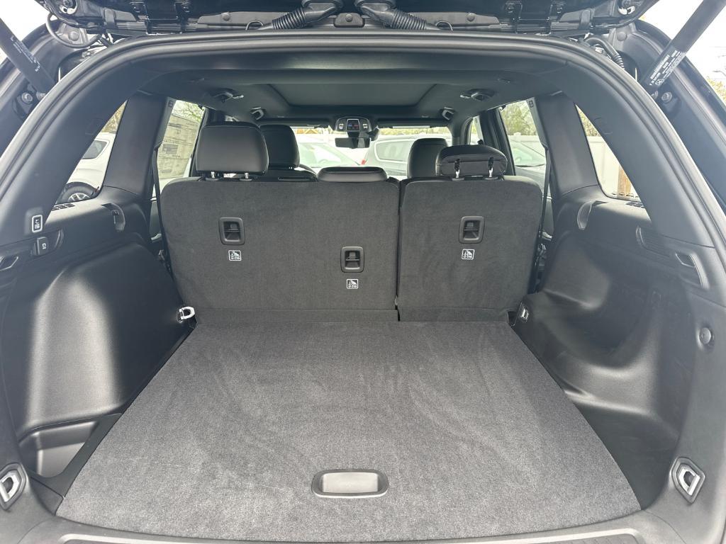 new 2025 Jeep Grand Cherokee car, priced at $55,660