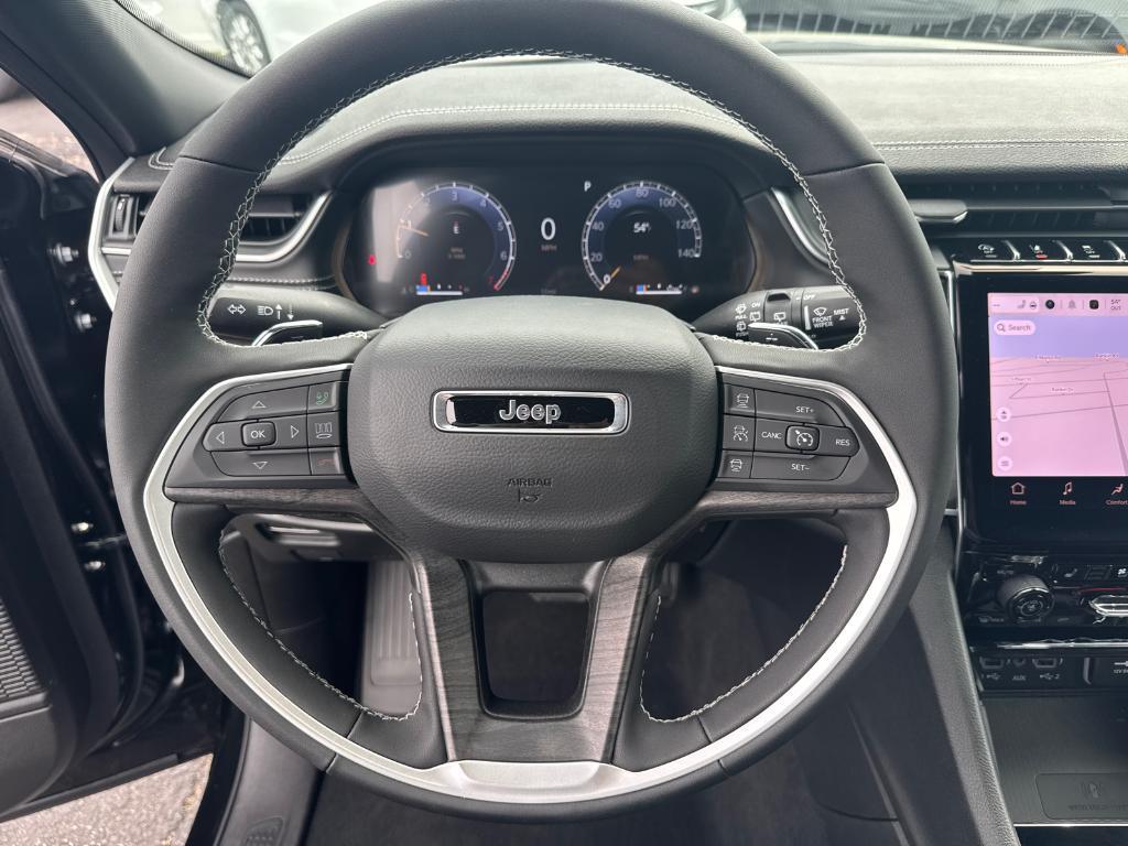 new 2025 Jeep Grand Cherokee car, priced at $55,660