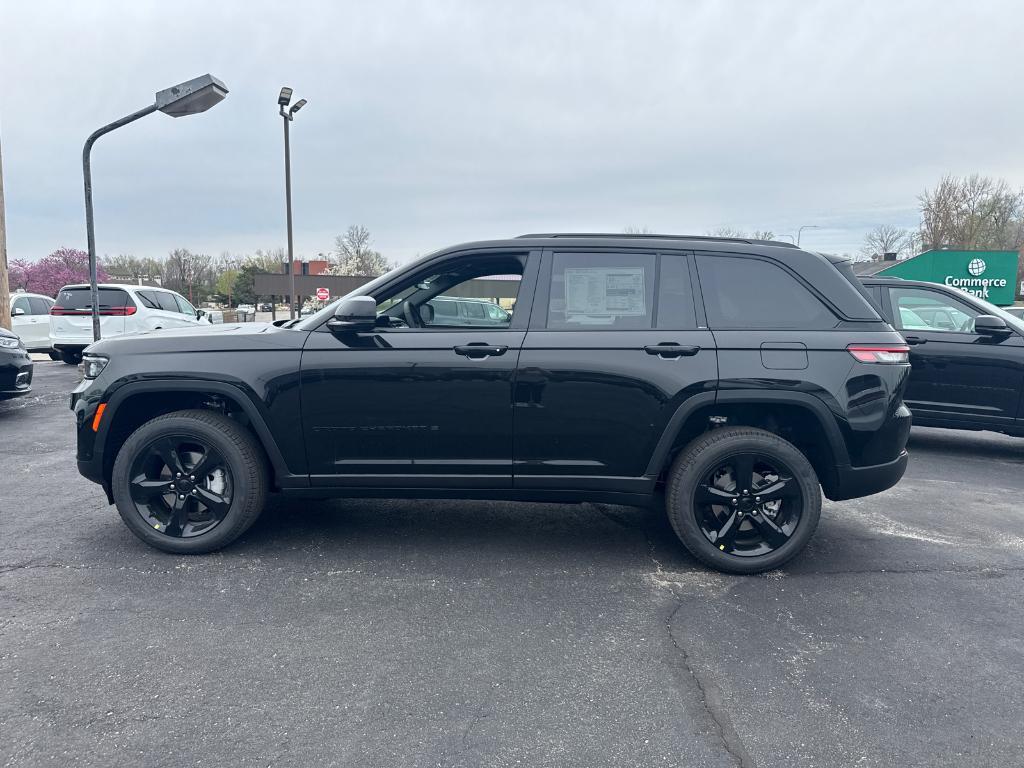 new 2025 Jeep Grand Cherokee car, priced at $55,660
