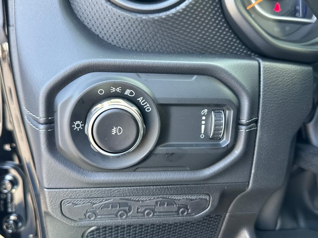 new 2025 Jeep Wrangler car, priced at $50,988