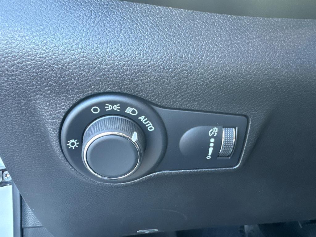 new 2025 Jeep Compass car, priced at $27,495