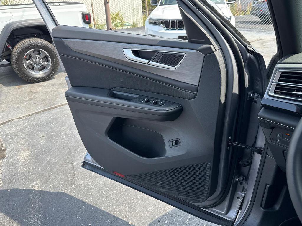 used 2024 Volkswagen Atlas Cross Sport car, priced at $33,988