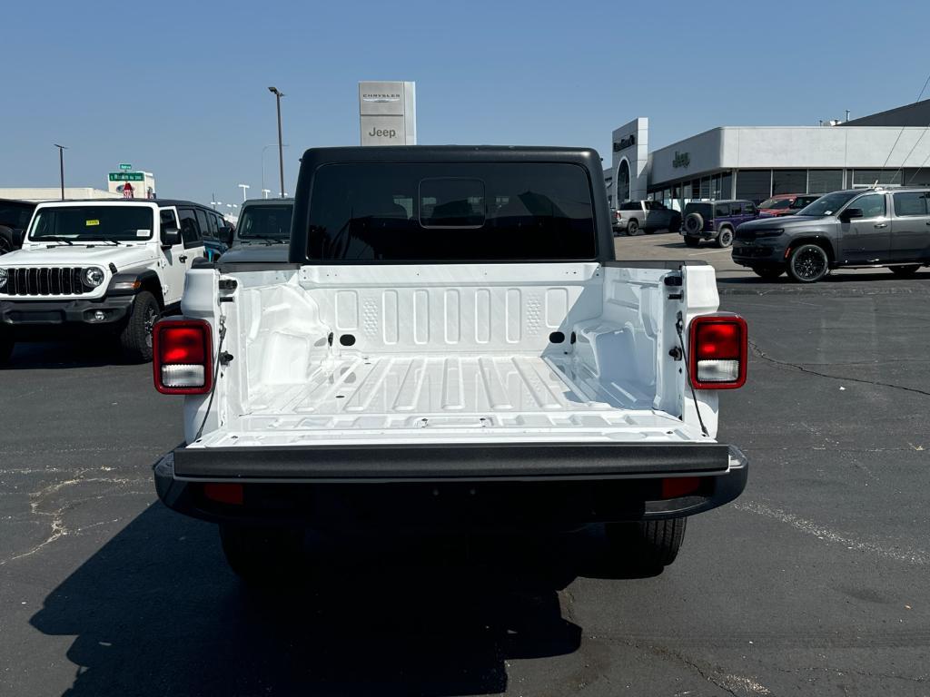 new 2024 Jeep Gladiator car, priced at $38,988