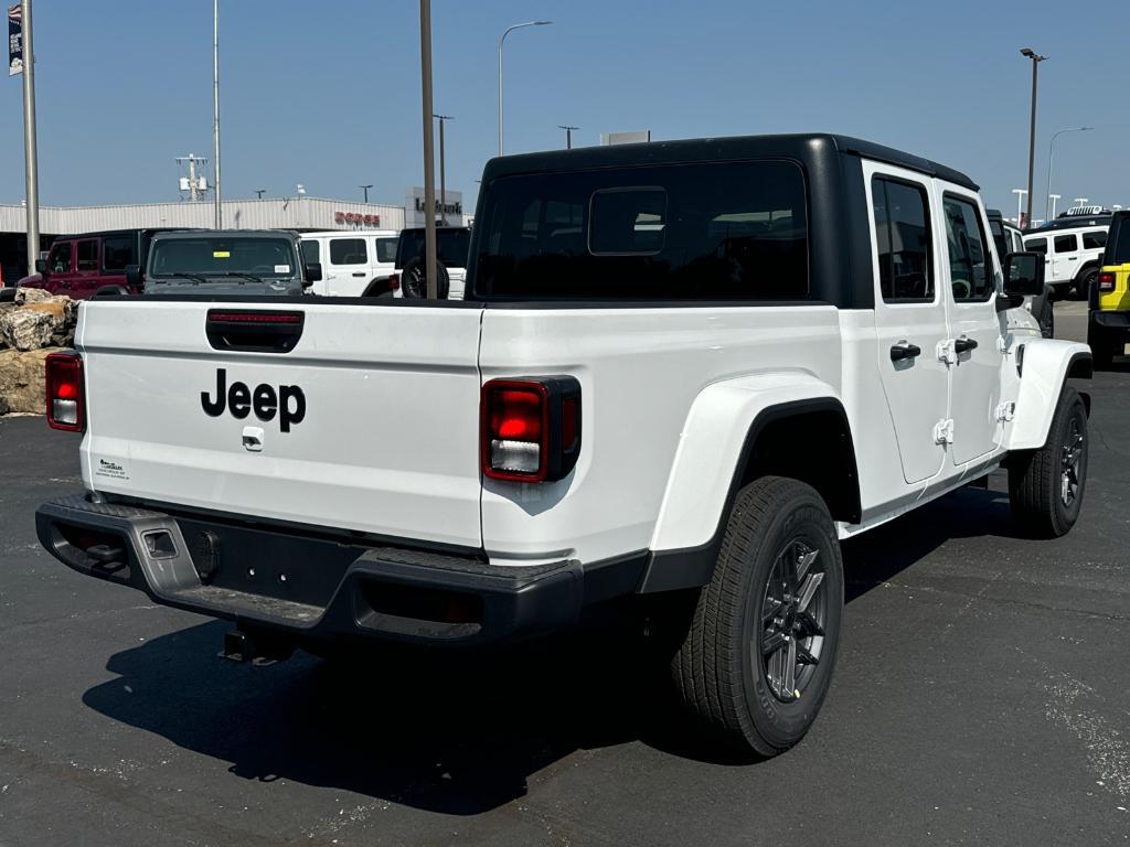 new 2024 Jeep Gladiator car, priced at $38,988