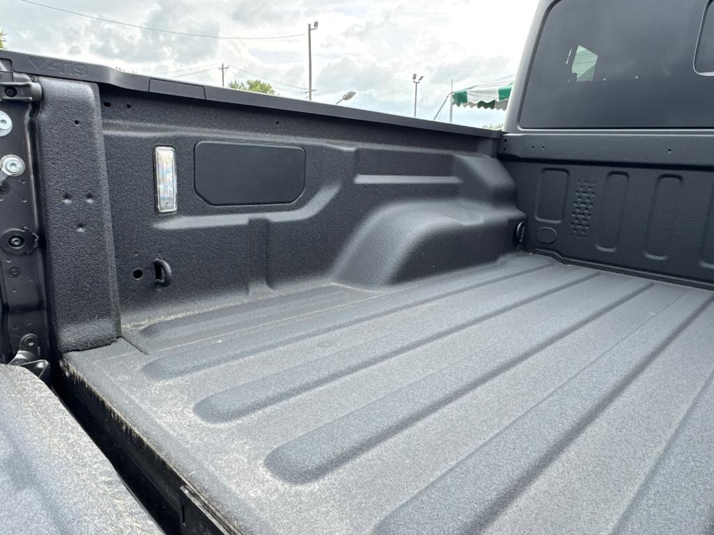 new 2025 Jeep Gladiator car, priced at $40,988