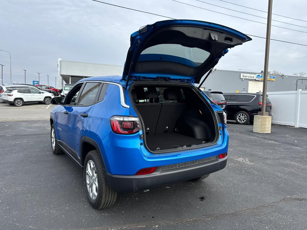 new 2024 Jeep Compass car, priced at $29,190