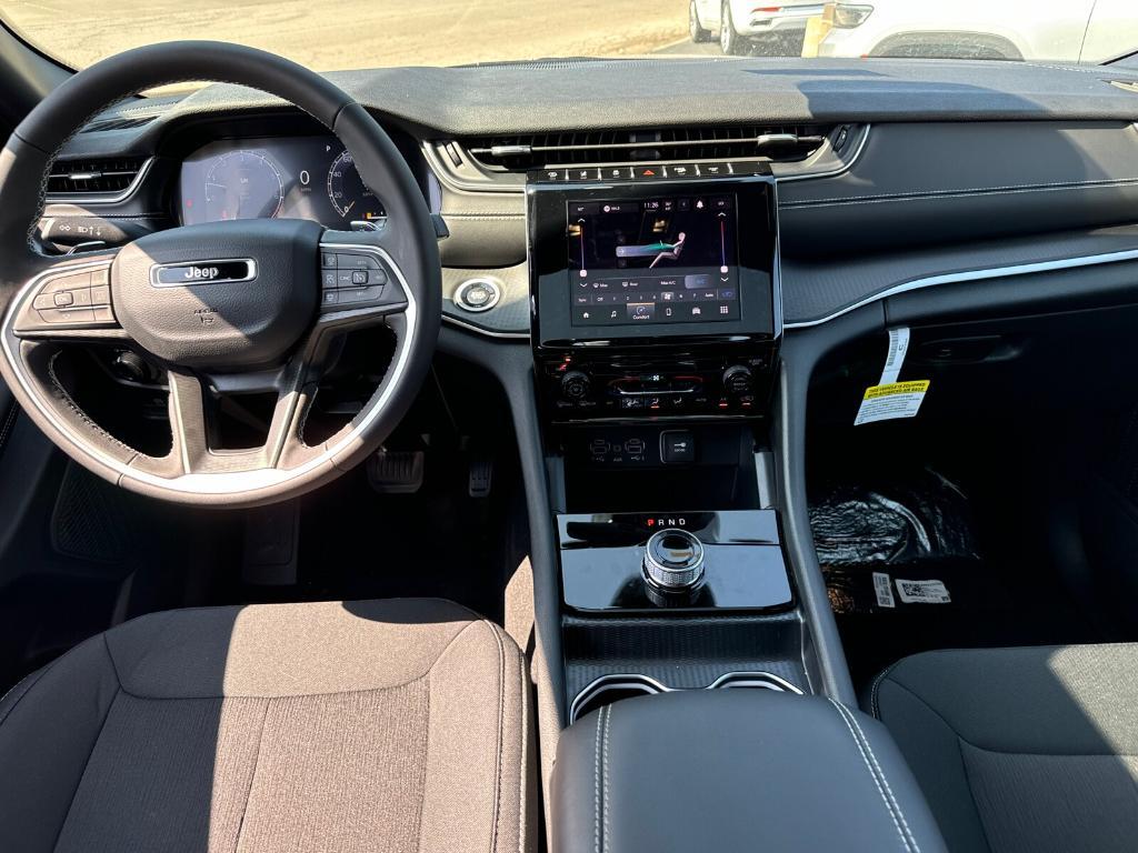 new 2024 Jeep Grand Cherokee car, priced at $31,988