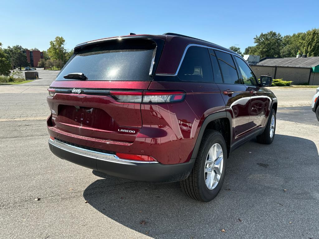 new 2024 Jeep Grand Cherokee car, priced at $43,175