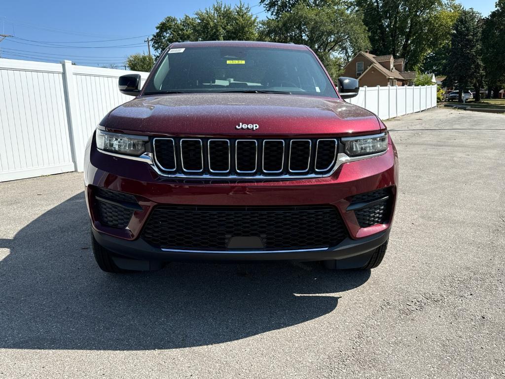 new 2024 Jeep Grand Cherokee car, priced at $31,988