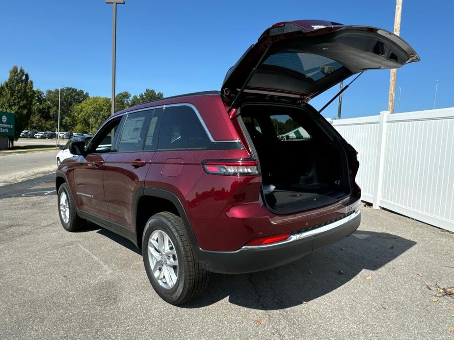 new 2024 Jeep Grand Cherokee car, priced at $33,988