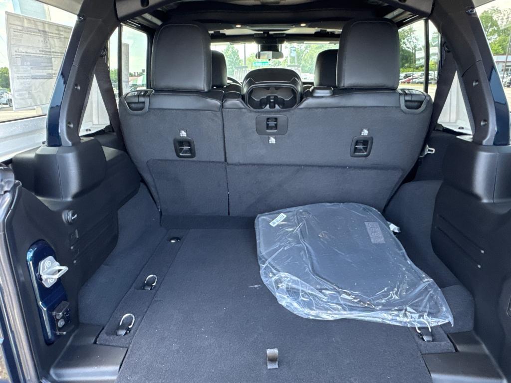 new 2025 Jeep Wrangler car, priced at $49,988