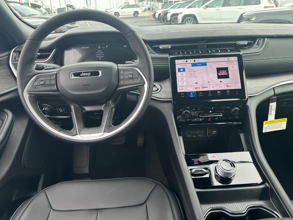 new 2025 Jeep Grand Cherokee car, priced at $46,900
