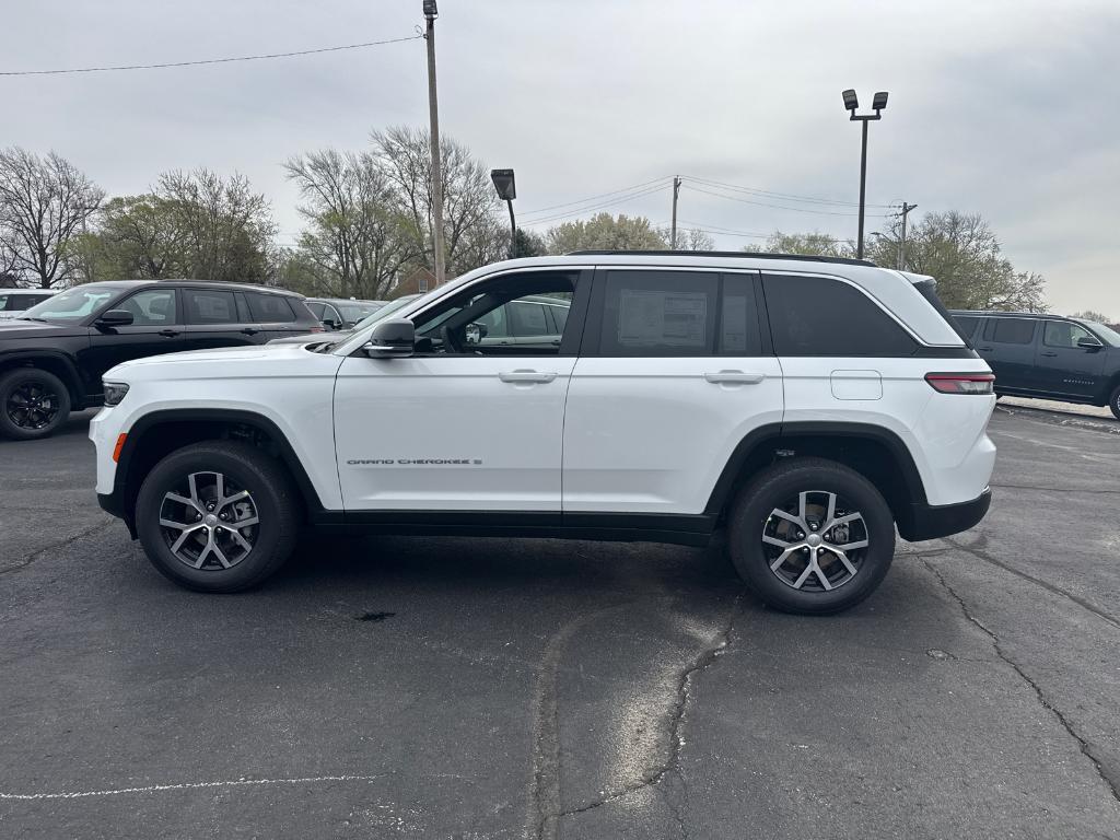 new 2025 Jeep Grand Cherokee car, priced at $46,900