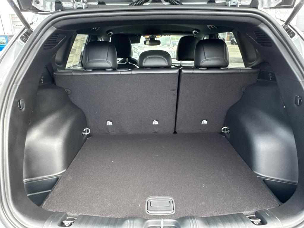 new 2025 Jeep Compass car, priced at $24,988