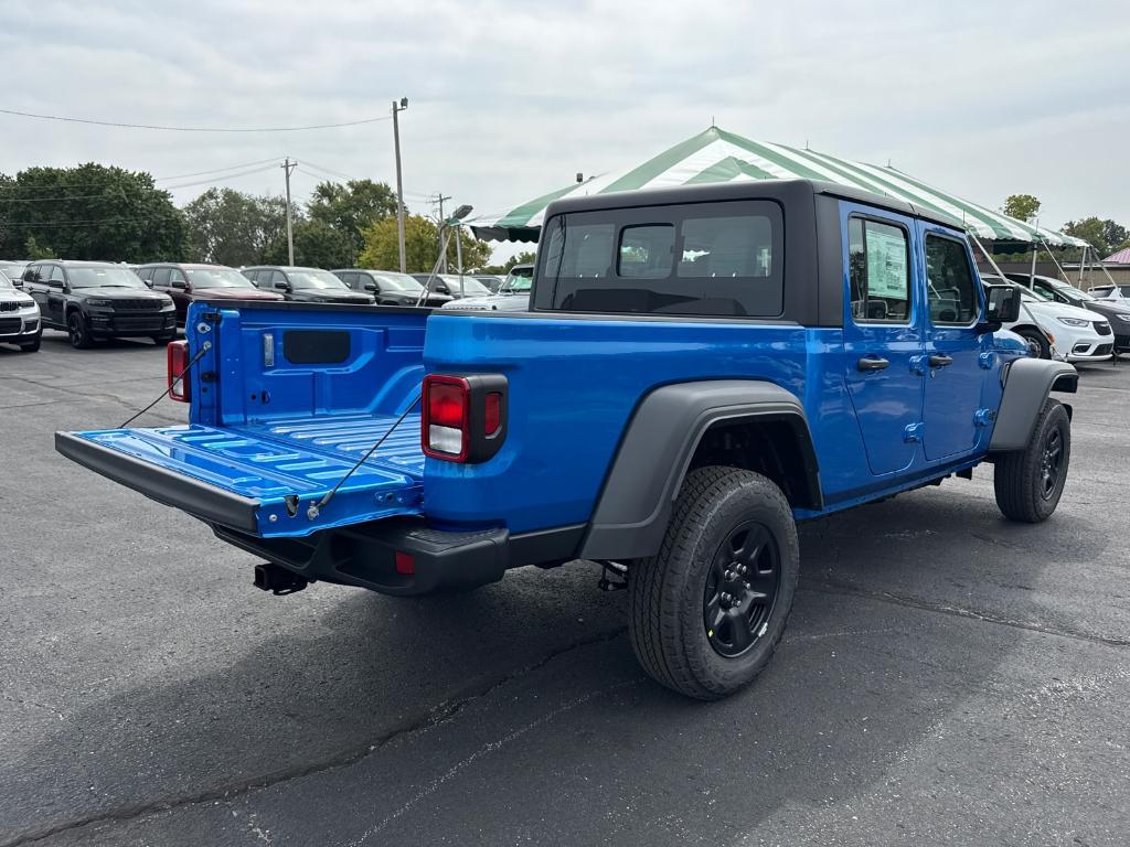 new 2025 Jeep Gladiator car, priced at $37,988