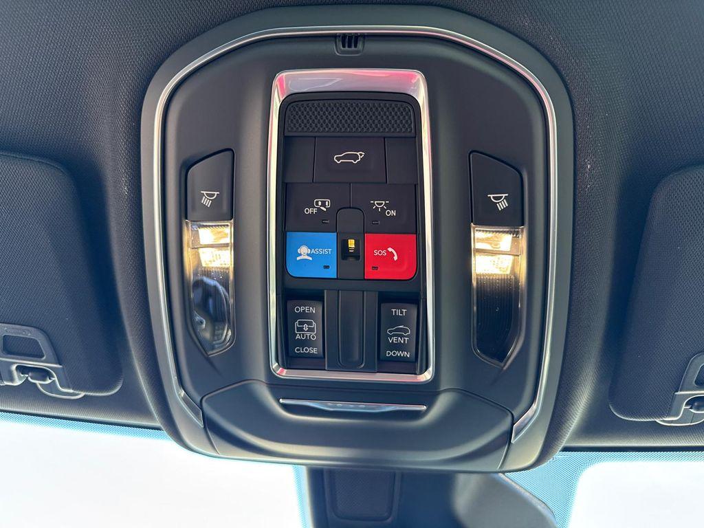 new 2025 Jeep Grand Cherokee car, priced at $35,988