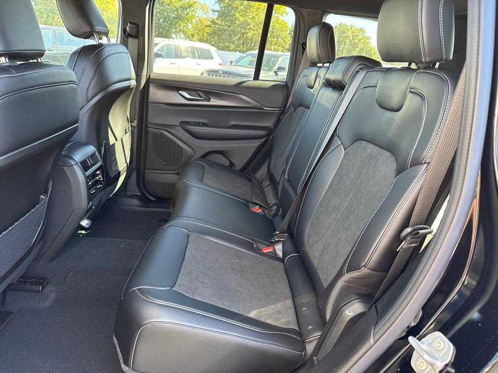 new 2025 Jeep Grand Cherokee car, priced at $35,988