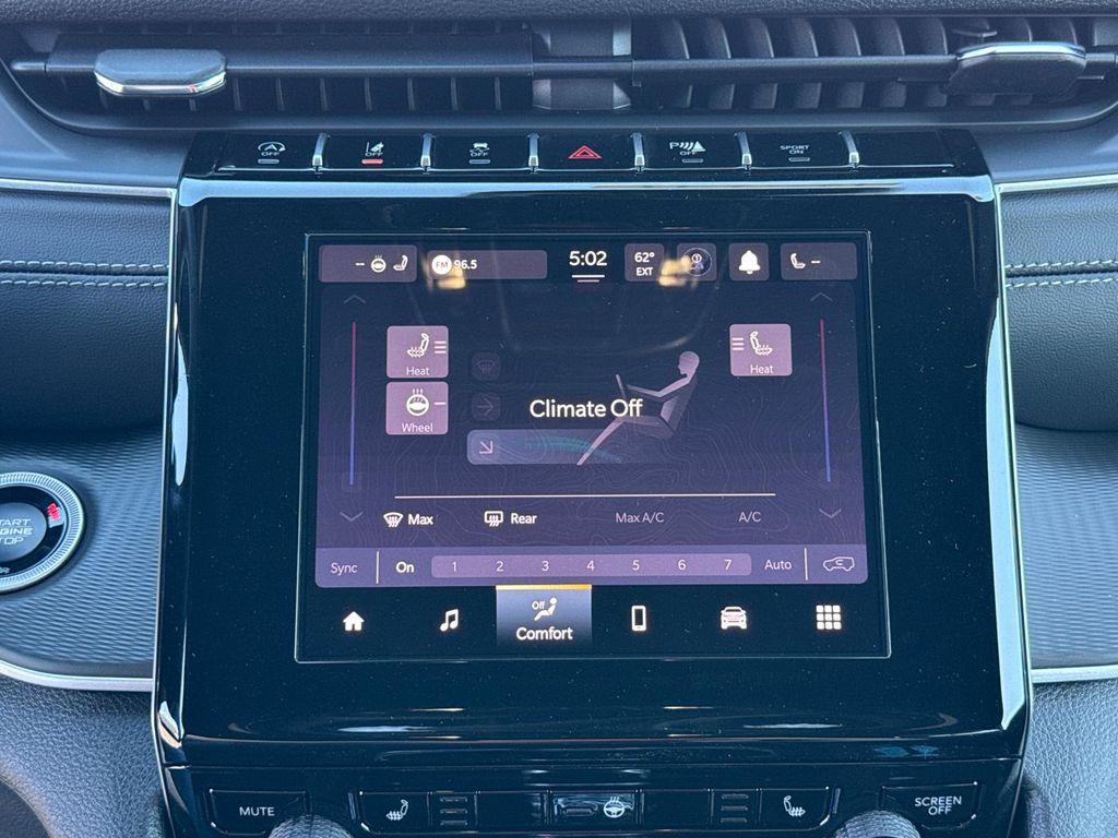 new 2025 Jeep Grand Cherokee car, priced at $35,988