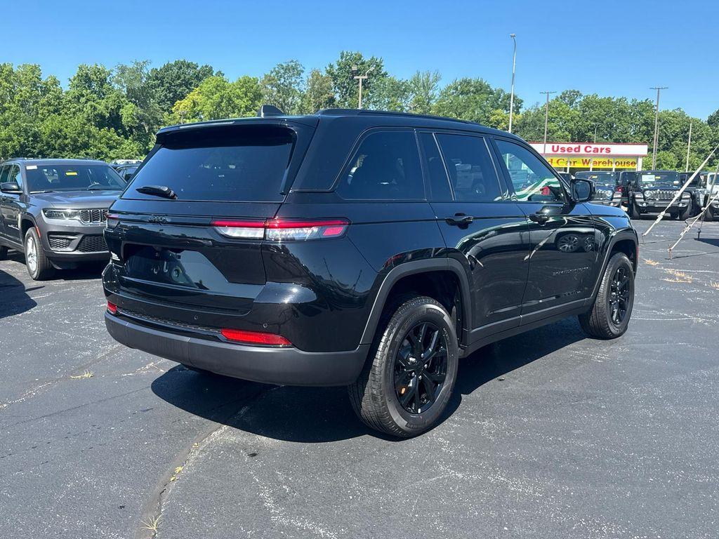 new 2025 Jeep Grand Cherokee car, priced at $34,988