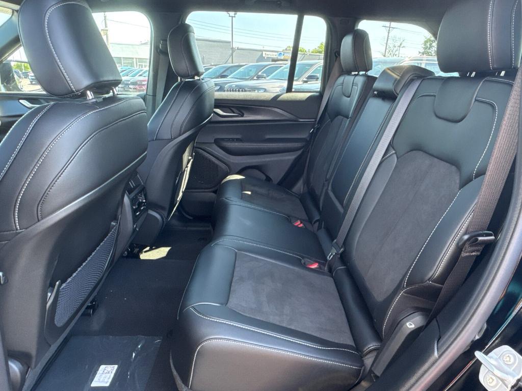new 2025 Jeep Grand Cherokee car, priced at $36,988