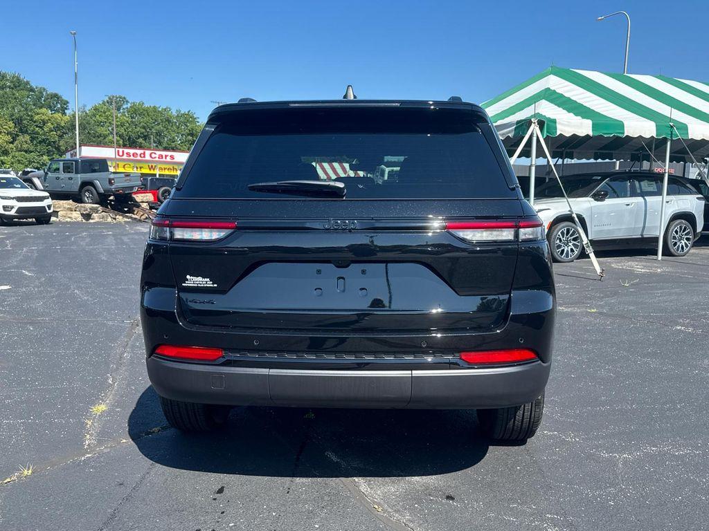 new 2025 Jeep Grand Cherokee car, priced at $34,988