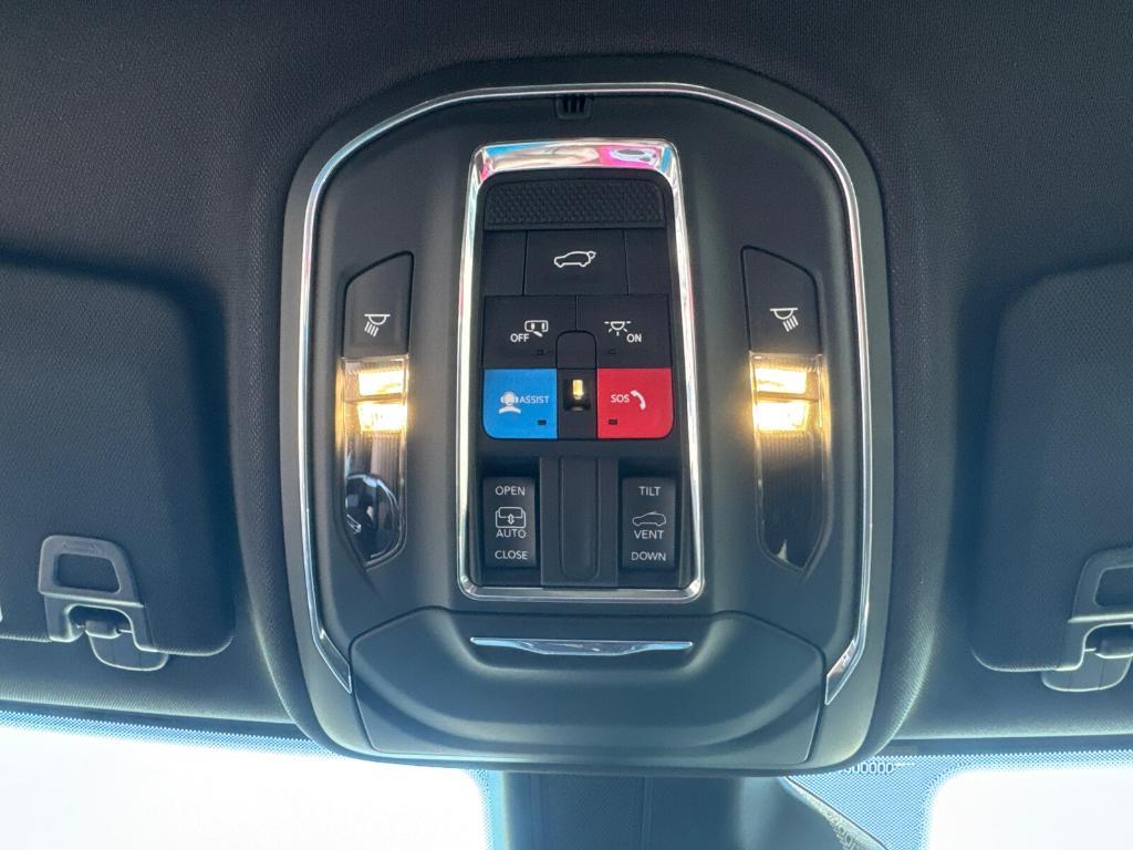 new 2025 Jeep Grand Cherokee car, priced at $36,988