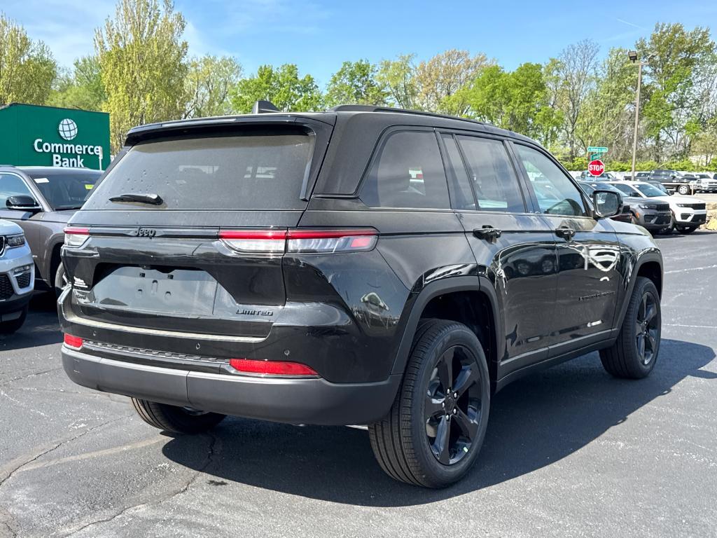 new 2025 Jeep Grand Cherokee car, priced at $39,988