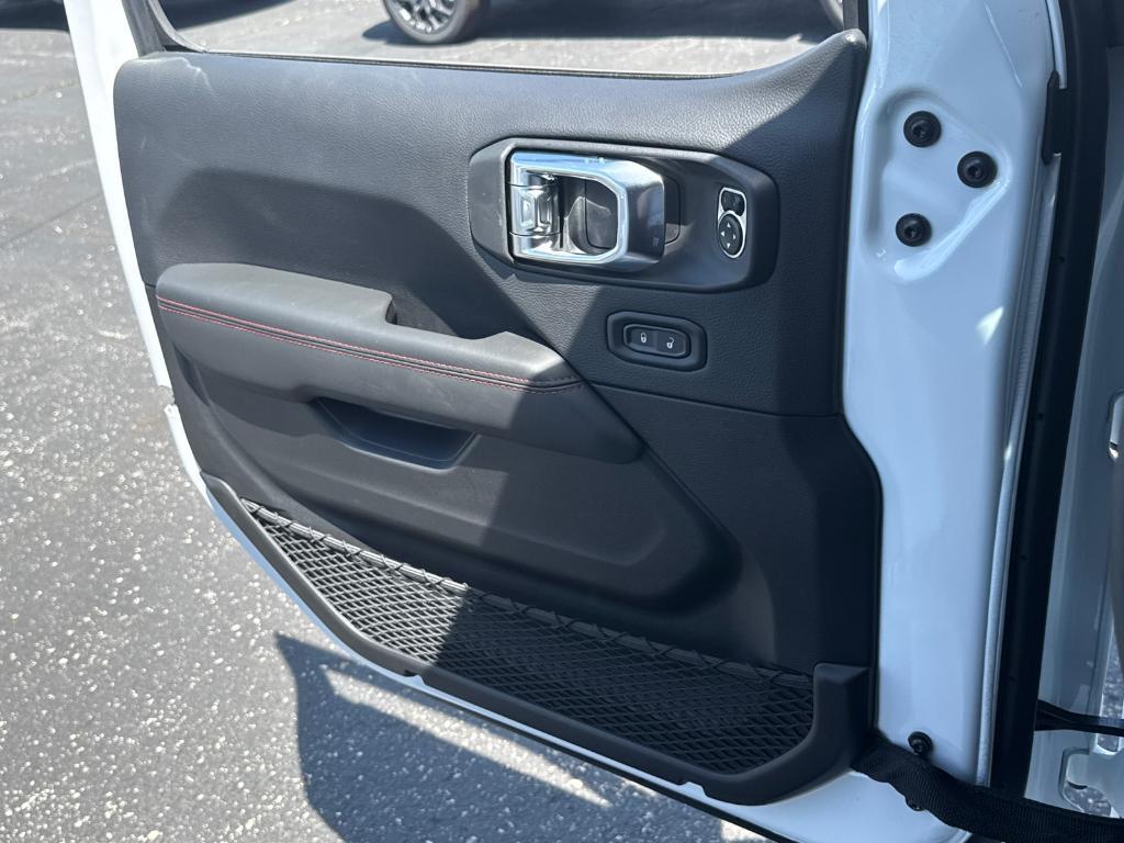 new 2025 Jeep Wrangler car, priced at $58,988