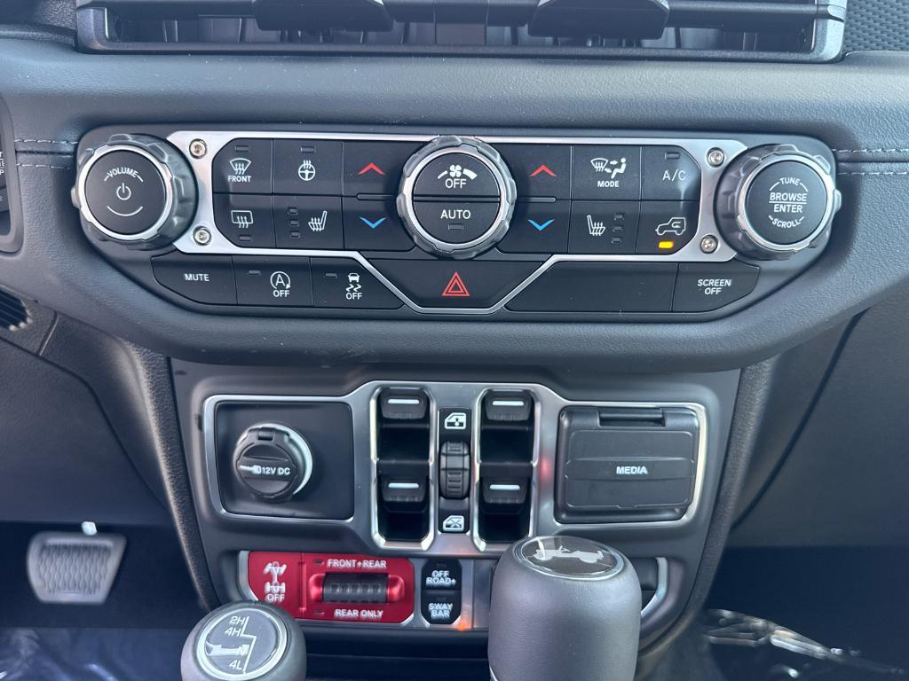 new 2025 Jeep Wrangler car, priced at $58,988