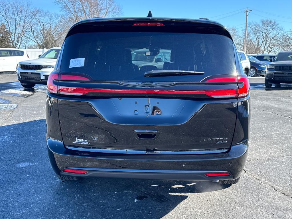 new 2025 Chrysler Pacifica car, priced at $58,865