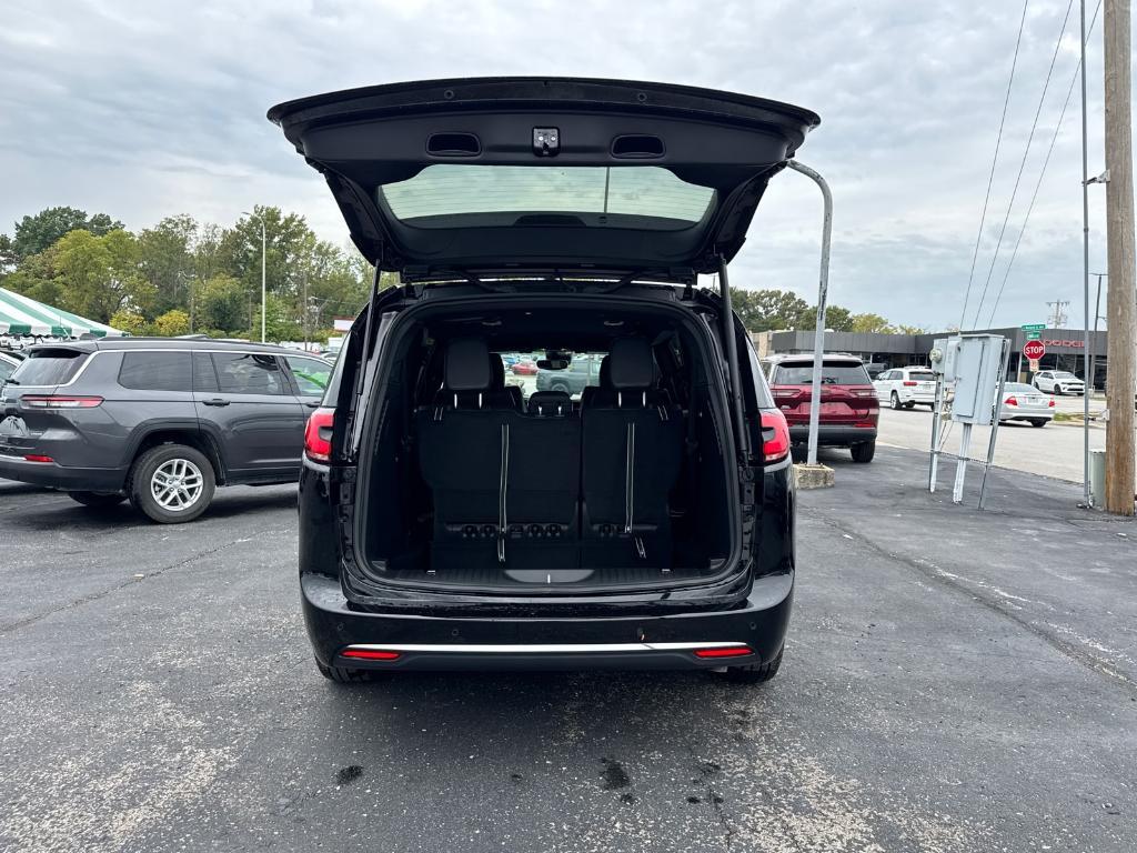new 2026 Chrysler Pacifica car, priced at $43,668
