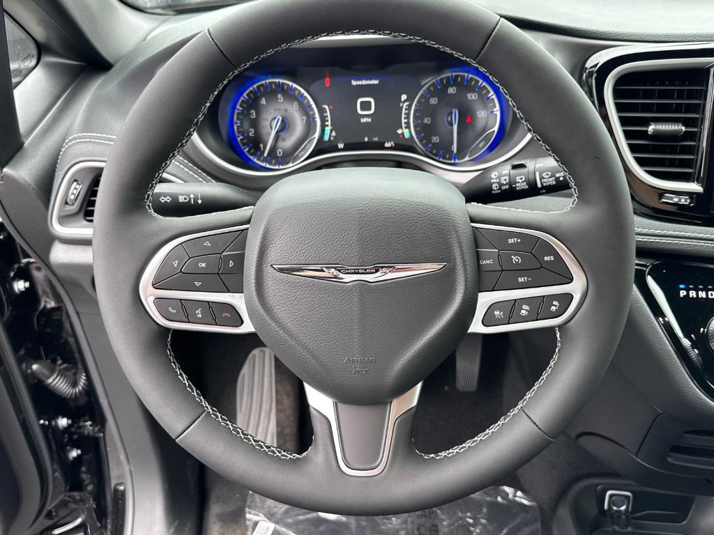 new 2026 Chrysler Pacifica car, priced at $43,668
