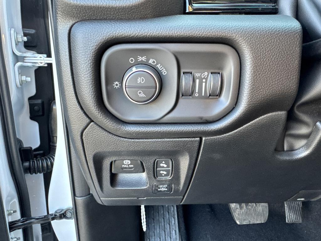 new 2025 Ram 1500 car, priced at $55,951