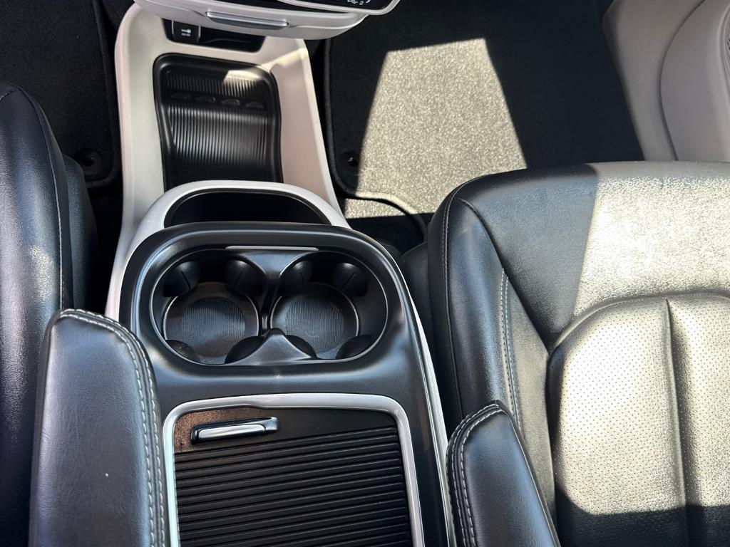 used 2024 Chrysler Pacifica Hybrid car, priced at $29,988