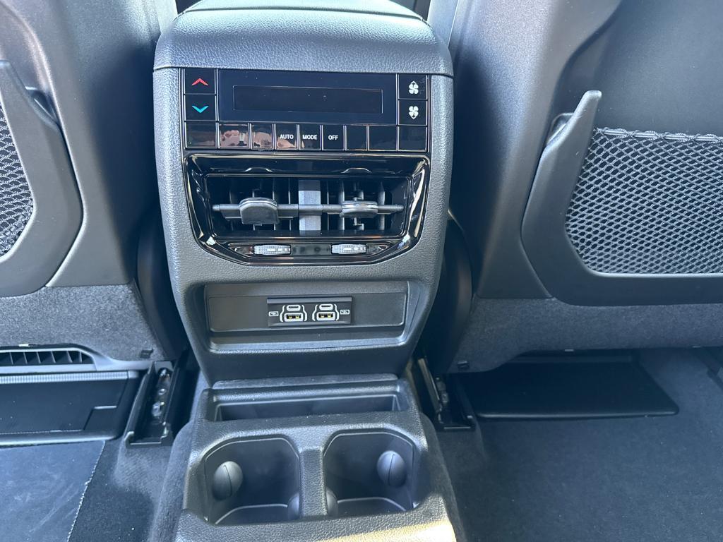 new 2025 Jeep Grand Cherokee L car, priced at $33,988