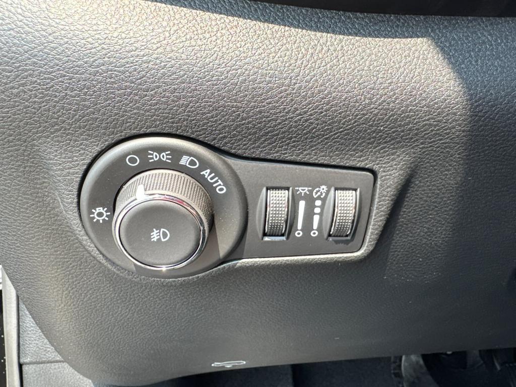new 2025 Jeep Compass car, priced at $23,988