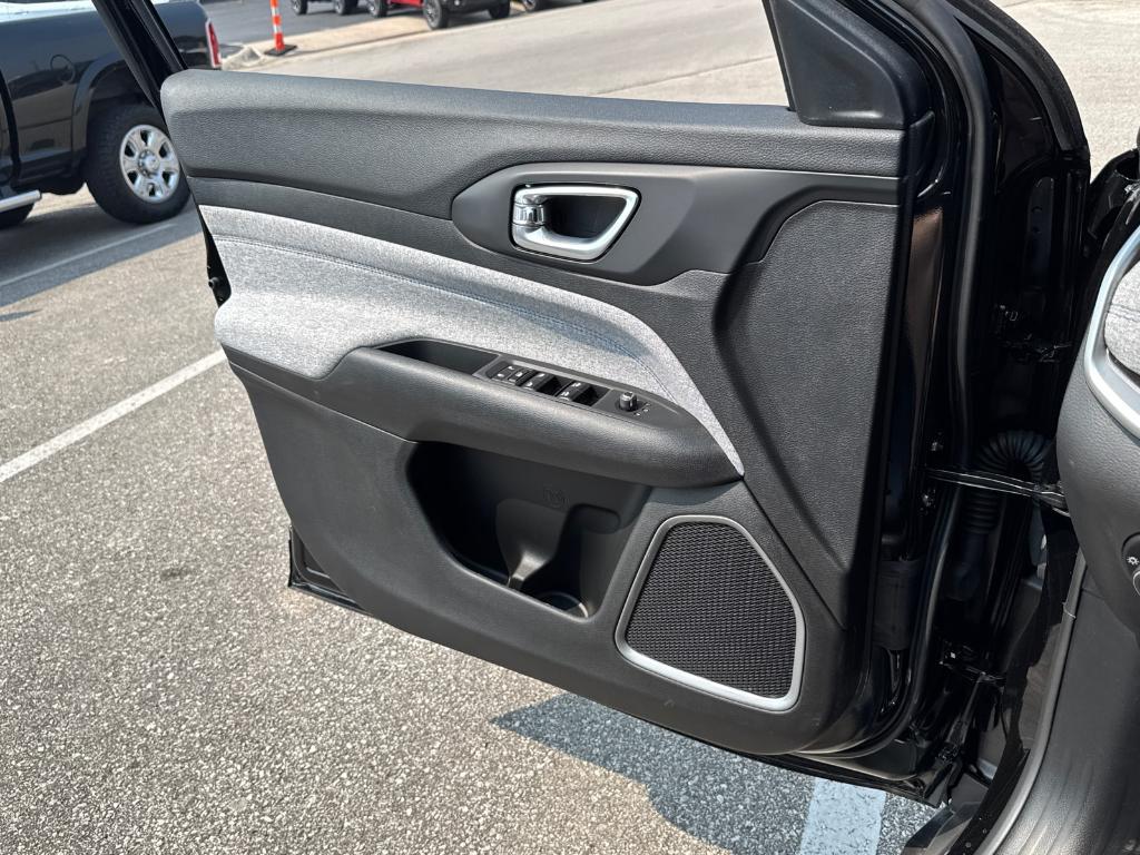 new 2025 Jeep Compass car, priced at $22,988