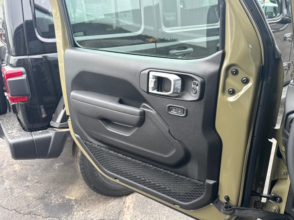 new 2025 Jeep Wrangler car, priced at $42,988