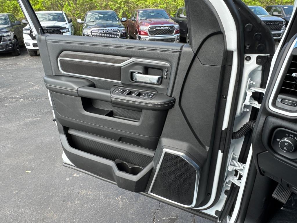 new 2025 Ram 2500 car, priced at $78,555