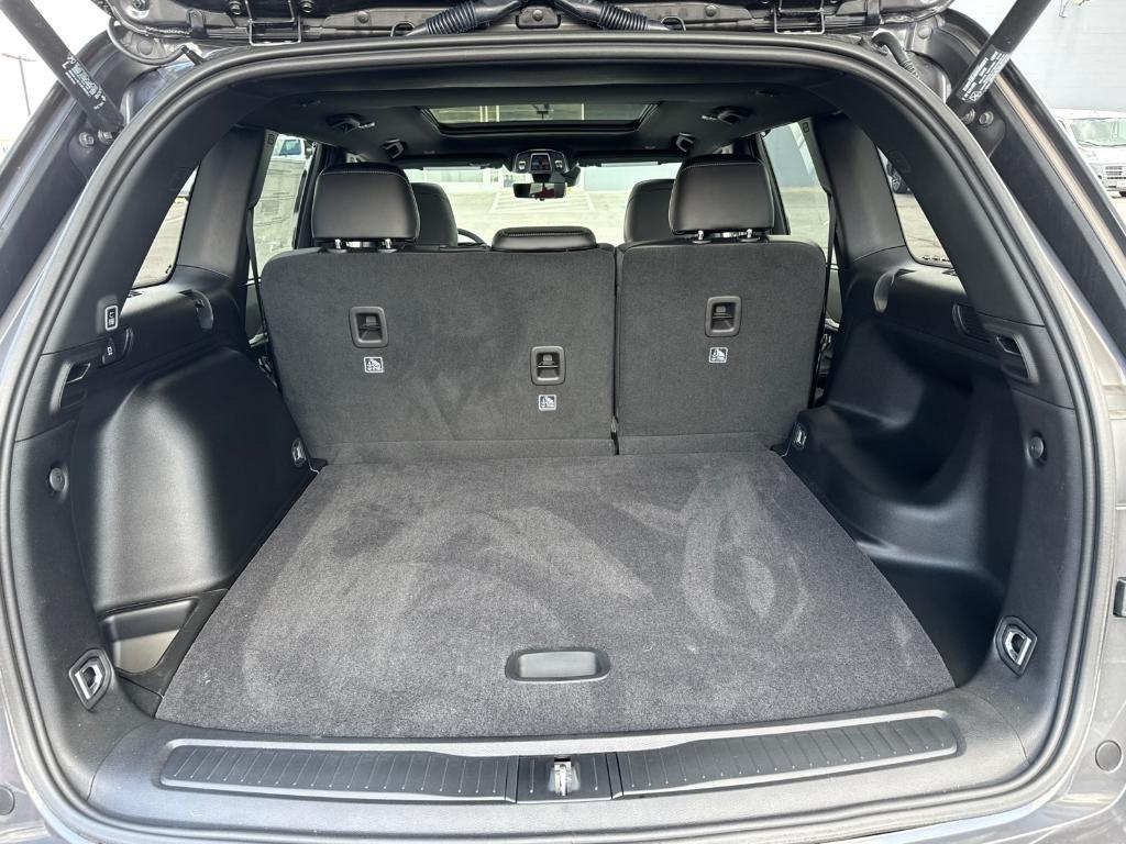 new 2025 Jeep Grand Cherokee car, priced at $41,988