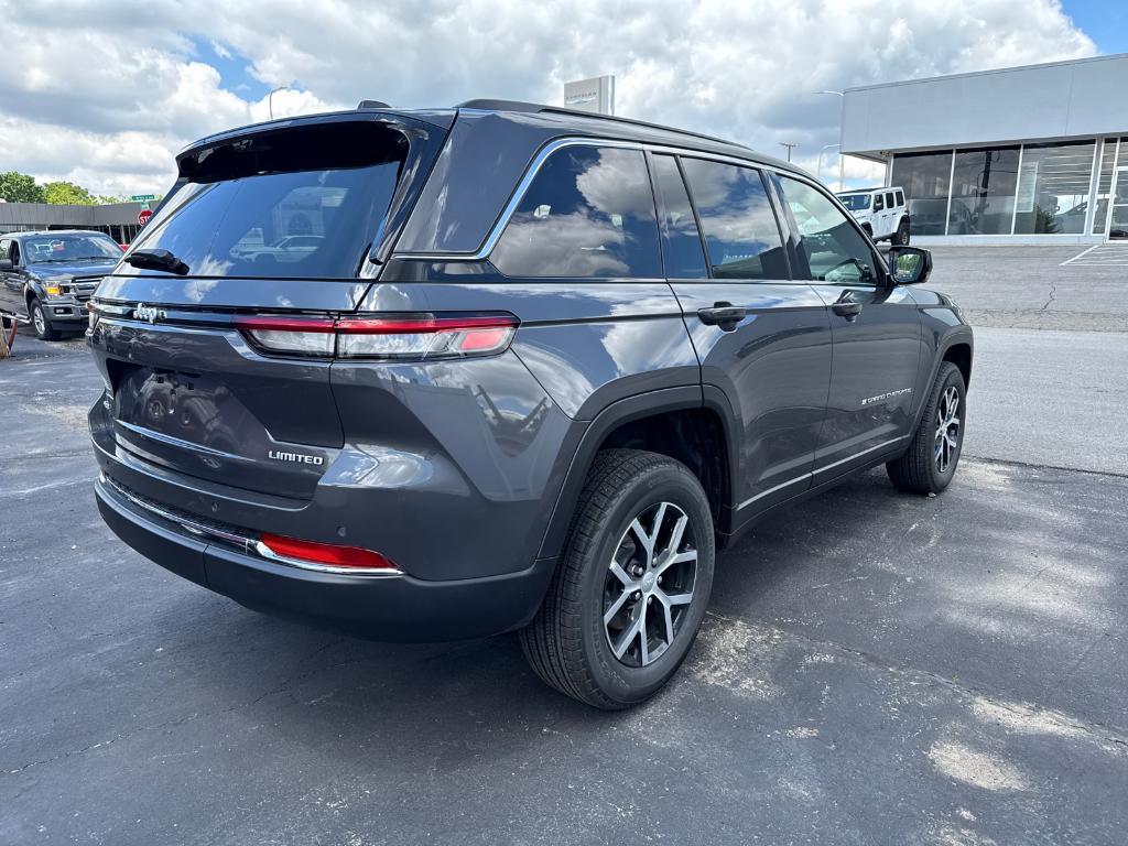new 2025 Jeep Grand Cherokee car, priced at $41,988