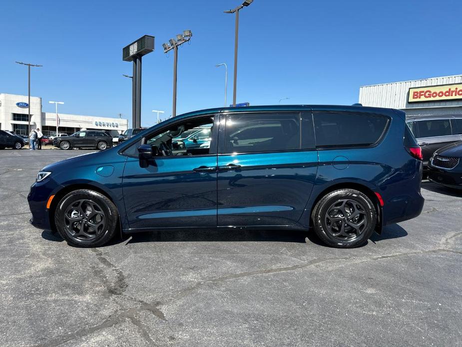 used 2022 Chrysler Pacifica Hybrid car, priced at $34,988