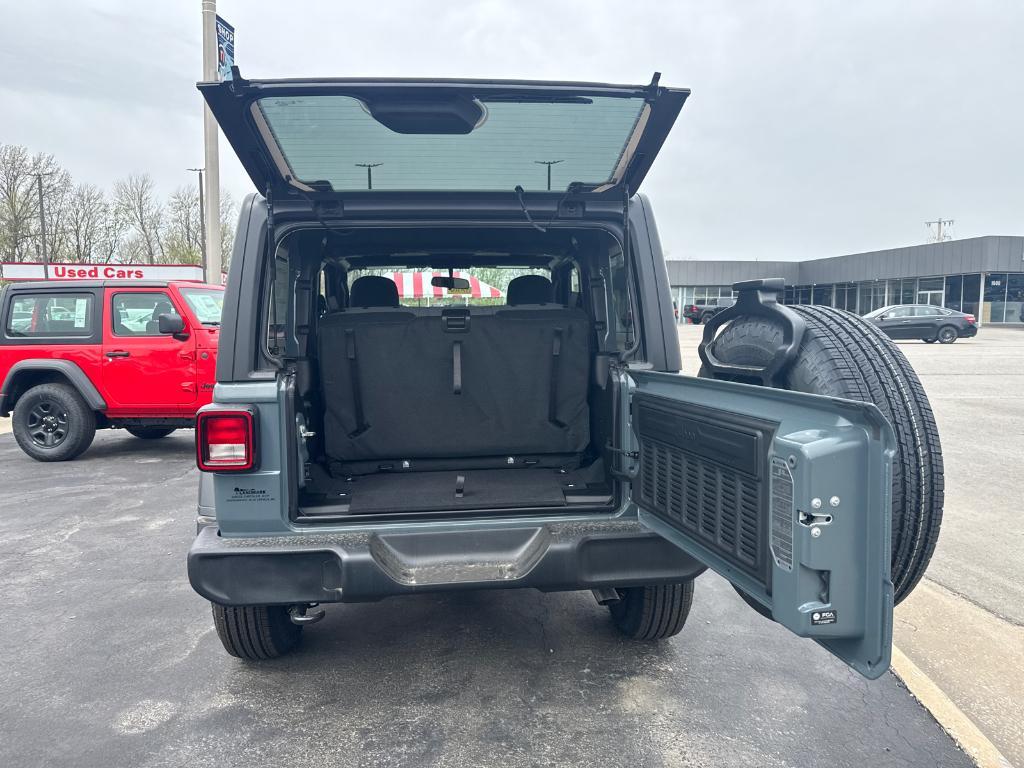 new 2025 Jeep Wrangler car, priced at $39,575