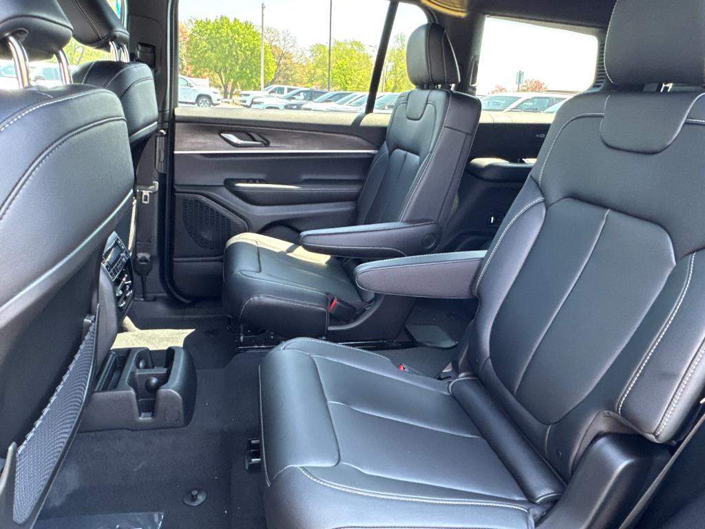 new 2025 Jeep Grand Cherokee L car, priced at $39,988