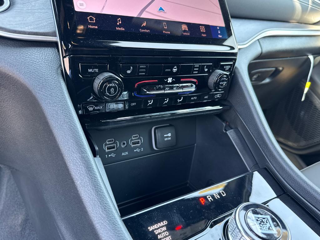 new 2025 Jeep Grand Cherokee L car, priced at $38,988