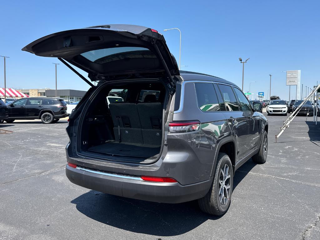 new 2025 Jeep Grand Cherokee L car, priced at $39,988