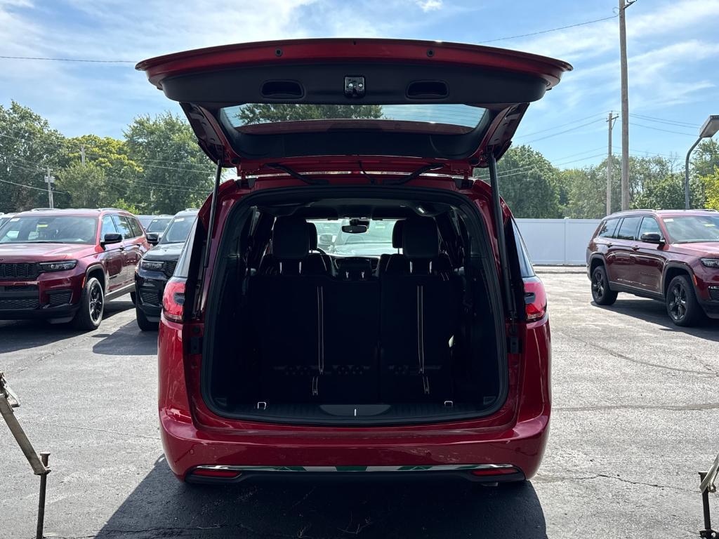 new 2026 Chrysler Pacifica car, priced at $38,988
